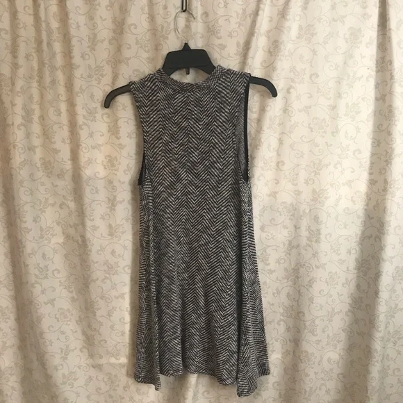 Cherish Black & White Mock-Neck Tunic Dress Size OS - Picture 2 of 4